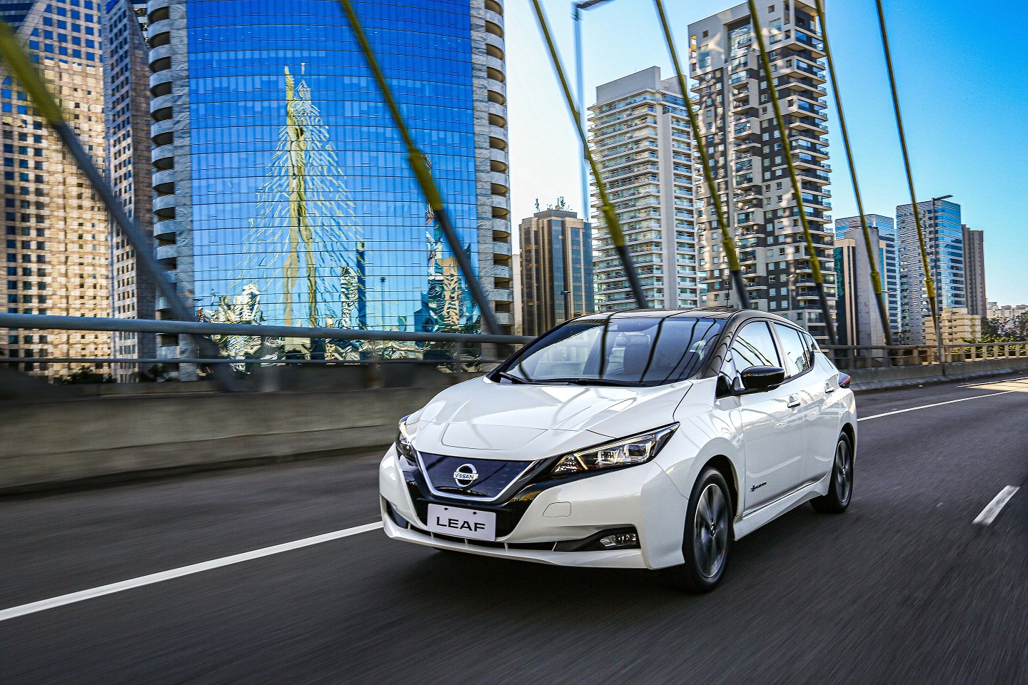Nissan electrifica América Latina con Nissan LEAF