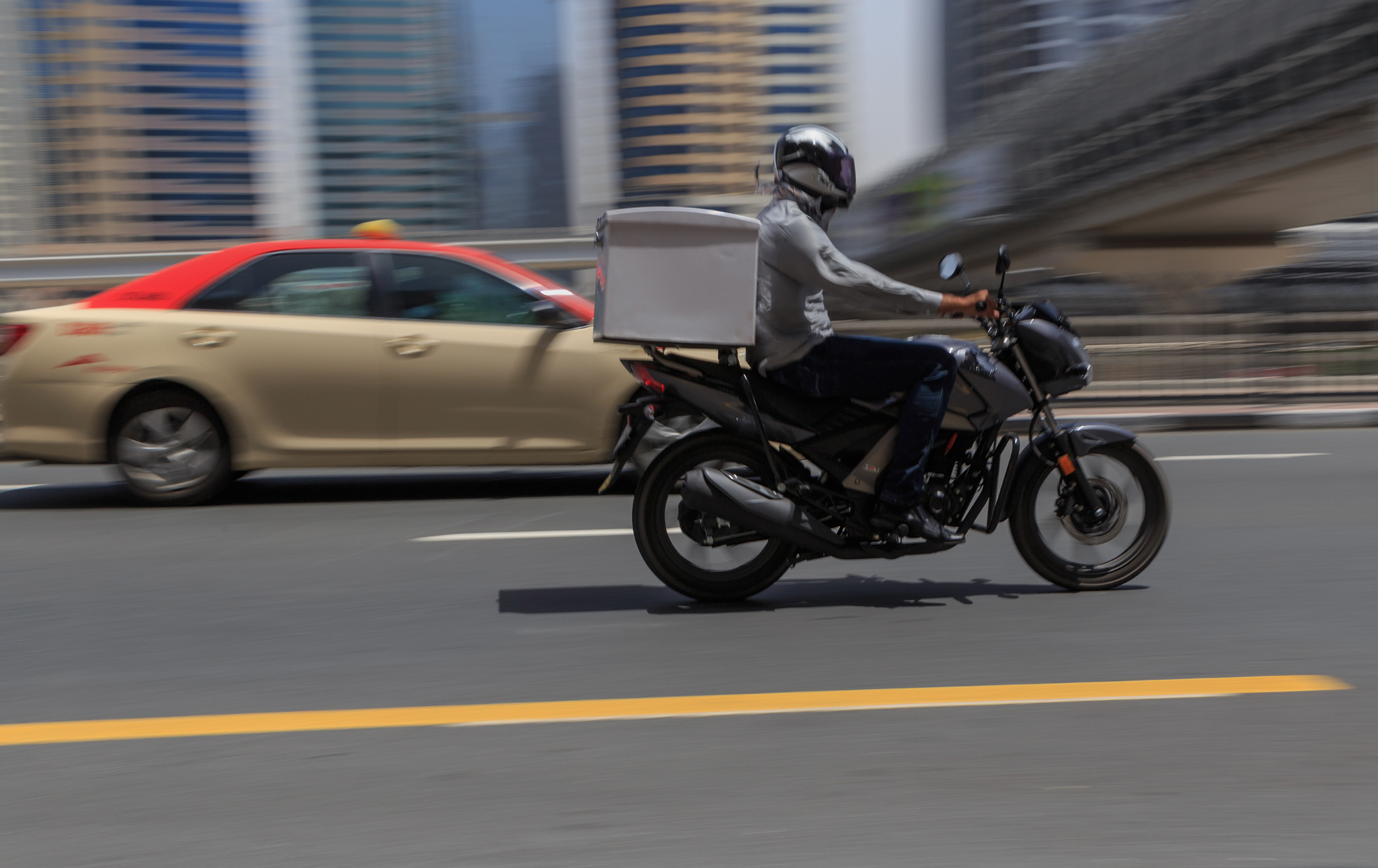 food delivery service in Dubai