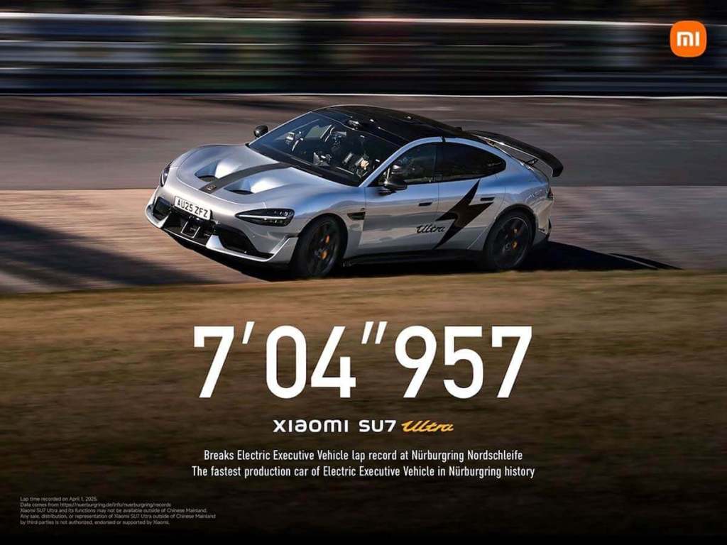 Xiaomi SU7 Ultra mostrando su diseño dinámico en la pista con el tiempo récord de 7:04.957 en Nürburgring Nordschleife.