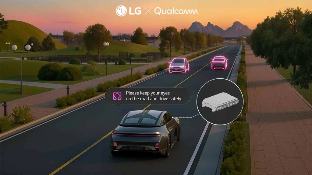 Imagen de un coche moderno en una carretera rodeada de árboles y montañas. Se muestra un mensaje en pantalla que dice: "Por favor, mantén la vista en la carretera y conduce con cuidado." También se incluye un gráfico de un dispositivo tecnológico.