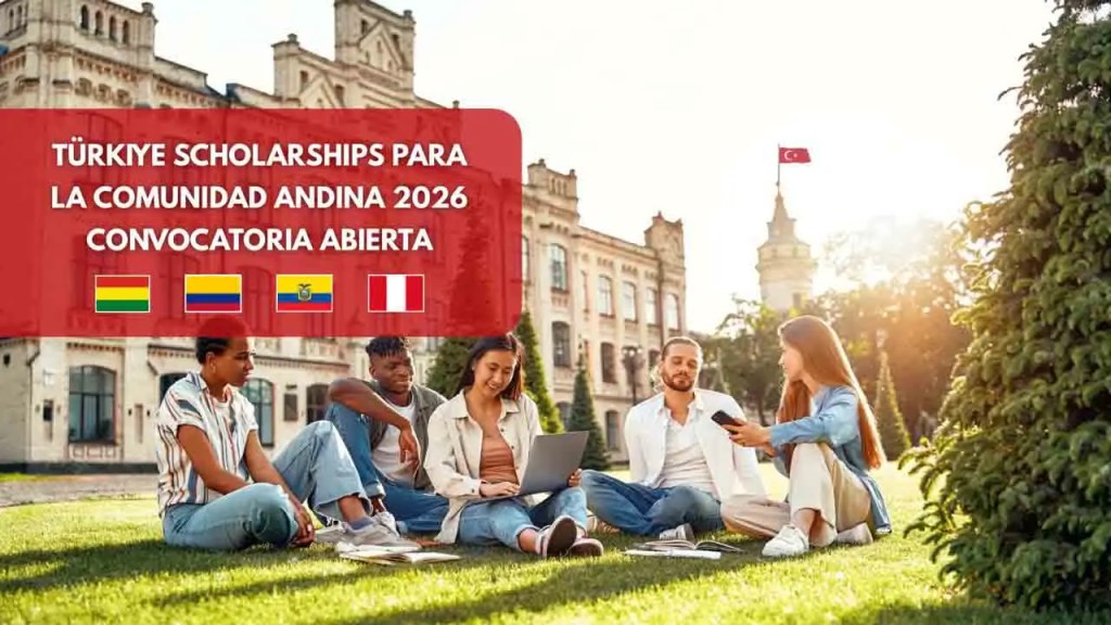 Grupo de jóvenes sentados en un jardín, trabajando en laptops y usando teléfonos, con un edificio histórico de fondo, promoviendo becas para la Comunidad Andina 2026.